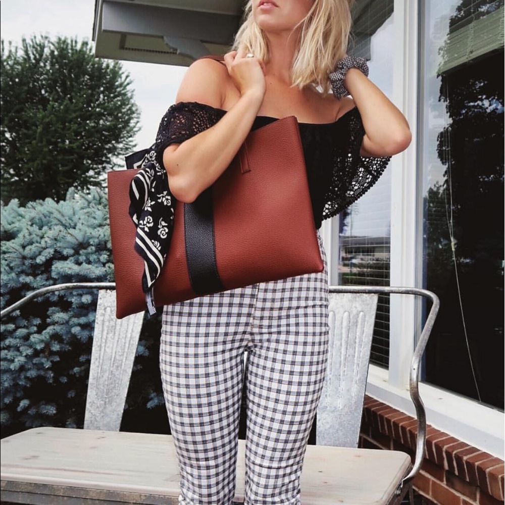 💲🔴Vince Camuto Luck tote handbag vegan leather